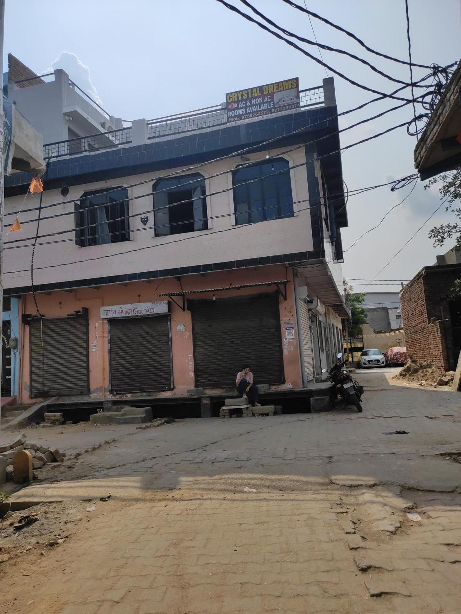 Hotel Crystal Dreams Mathura Exterior photo